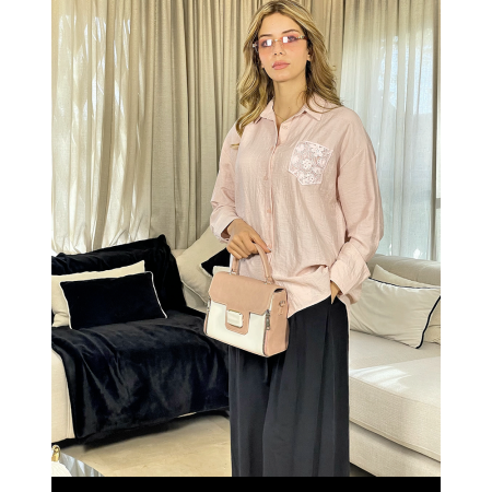 Chemise en lin avec poche en dentelle