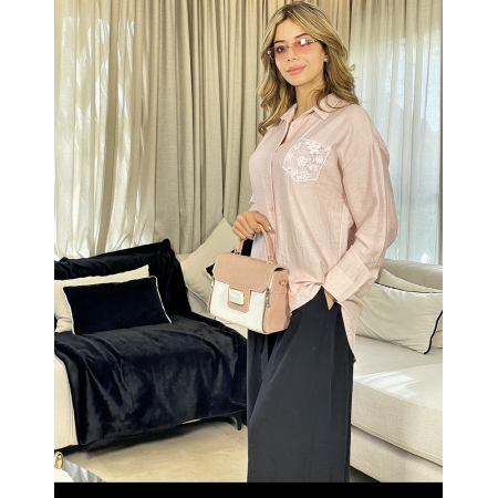 Chemise en lin avec poche en dentelle