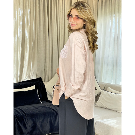 Chemise en lin avec poche en dentelle