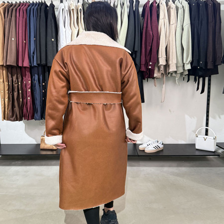 Manteau en cuir et bouclette
