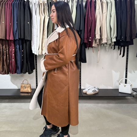 Manteau en cuir et bouclette