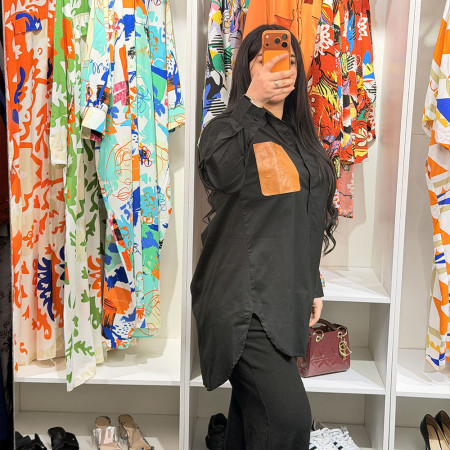 Chemise en popeline avec poche en simili cuir