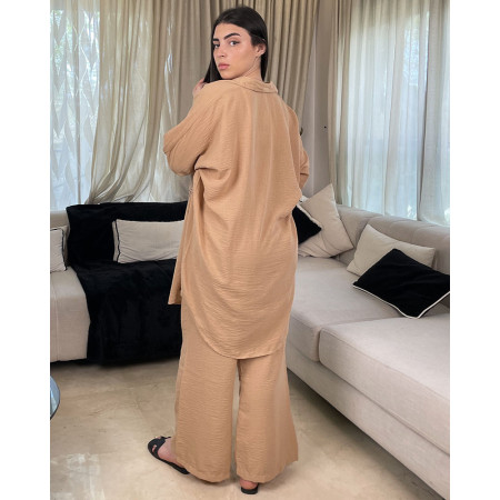 Ensemble en lin avec plume en strass