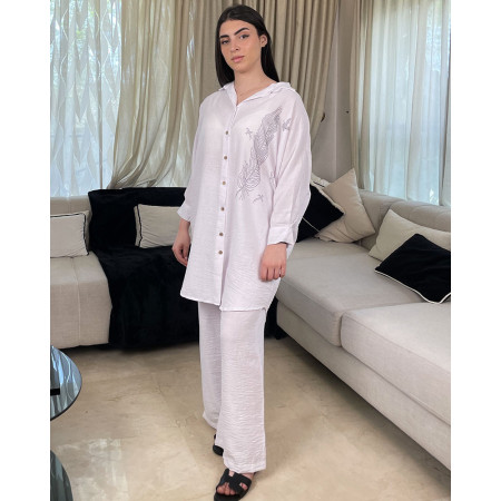 Ensemble en lin avec plume en strass